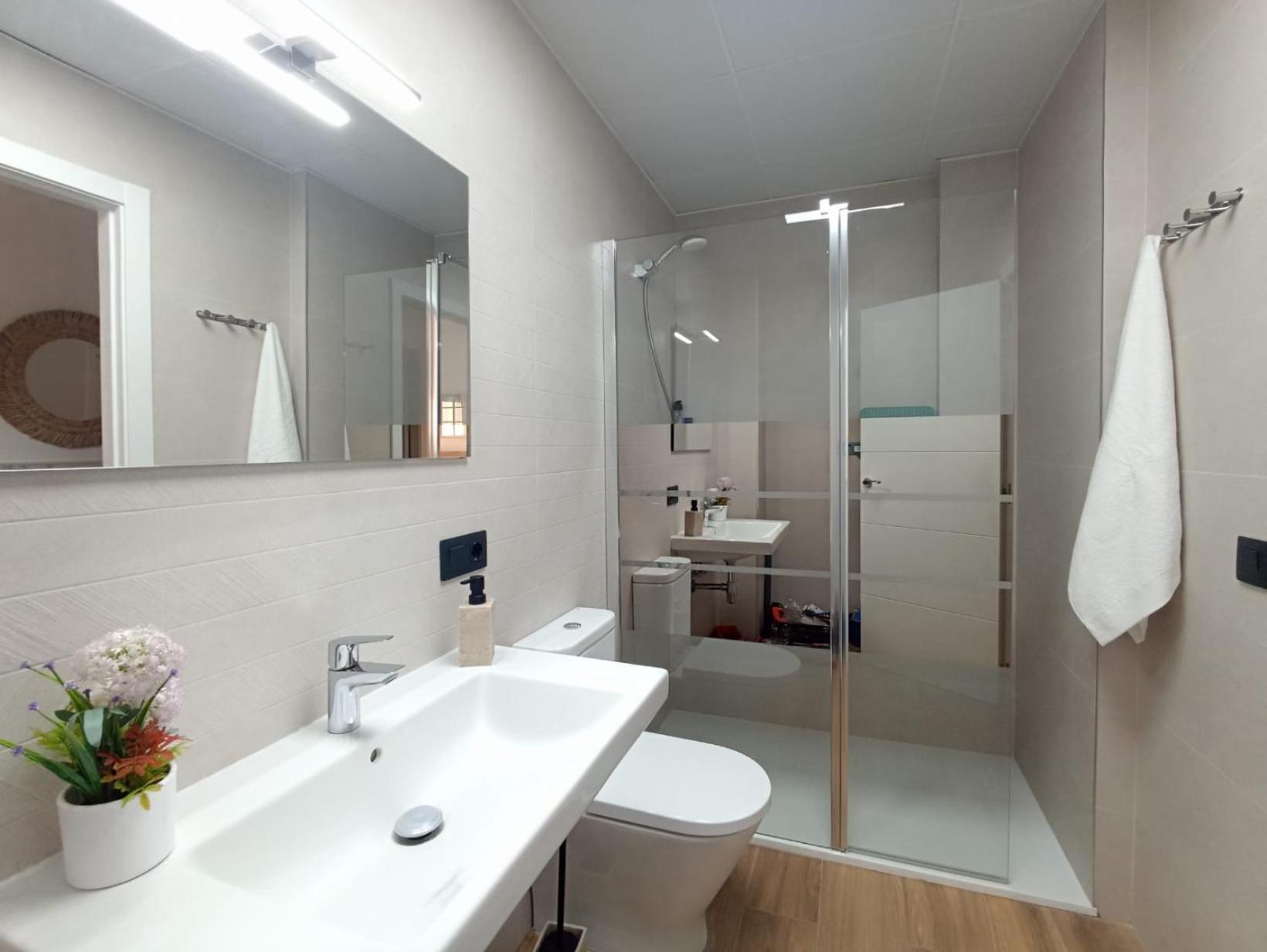 Apartamento Nuevo Centrico Con Aparcamiento Privado Incluido 阿尔卡拉德瓜代拉 外观 照片