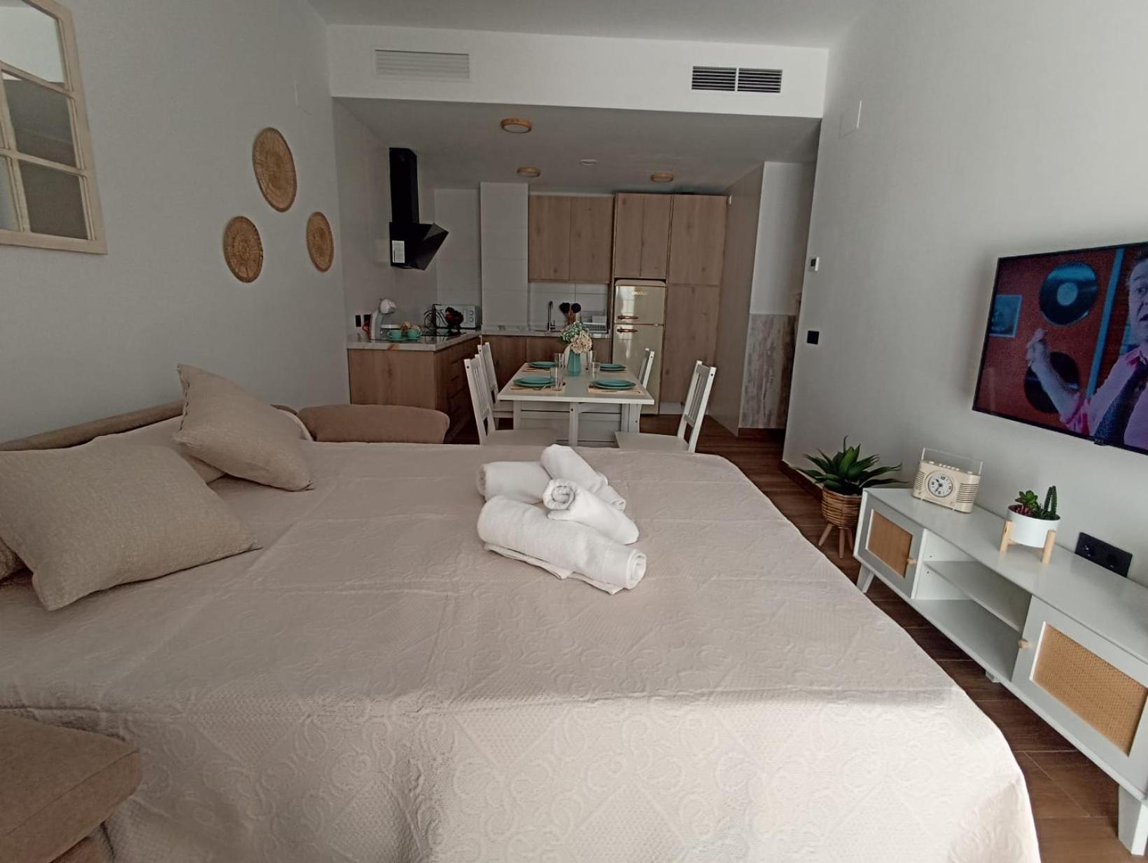 Apartamento Nuevo Centrico Con Aparcamiento Privado Incluido 阿尔卡拉德瓜代拉 外观 照片