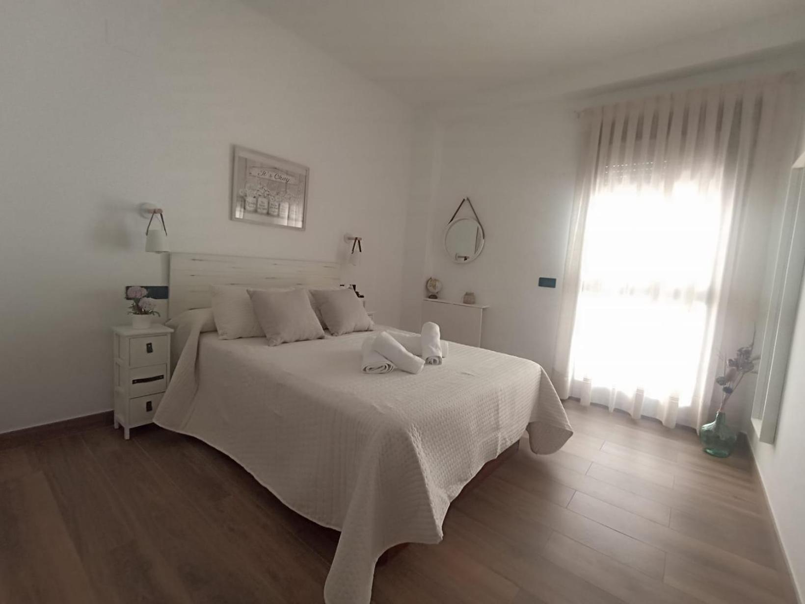 Apartamento Nuevo Centrico Con Aparcamiento Privado Incluido 阿尔卡拉德瓜代拉 外观 照片